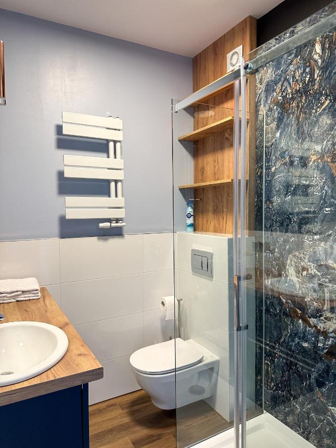 Dmk Blue Apartment Near Warsaw-Modlin Airport นอวือ ดวูร์ มาซอเวียซกี ภายนอก รูปภาพ